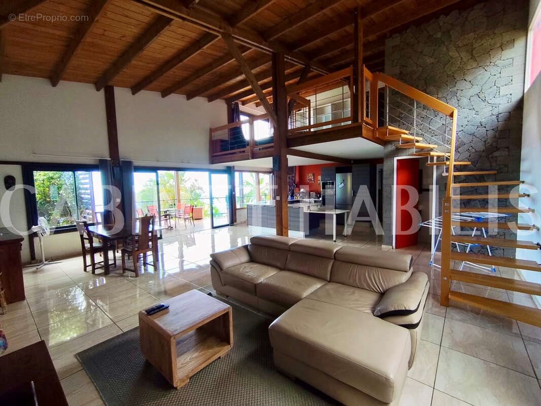 Maison à vendre, 188m², Les Avirons