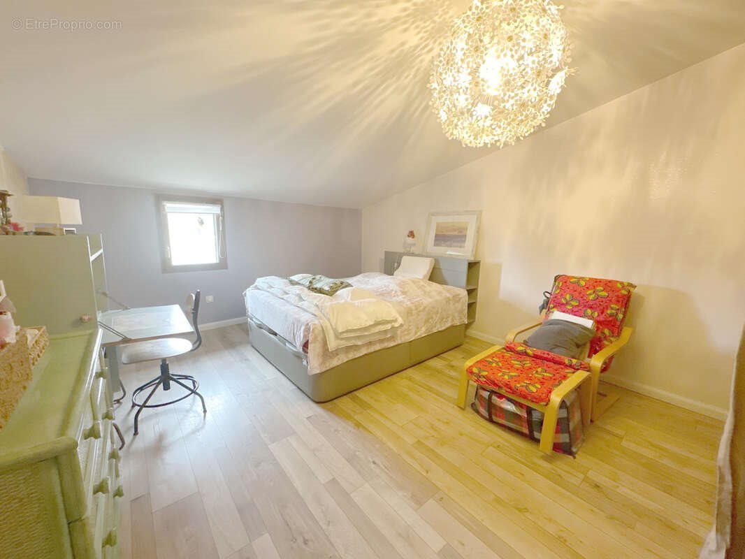 Appartement à vendre, 91m², Saint-Laurent-d'Aigouze