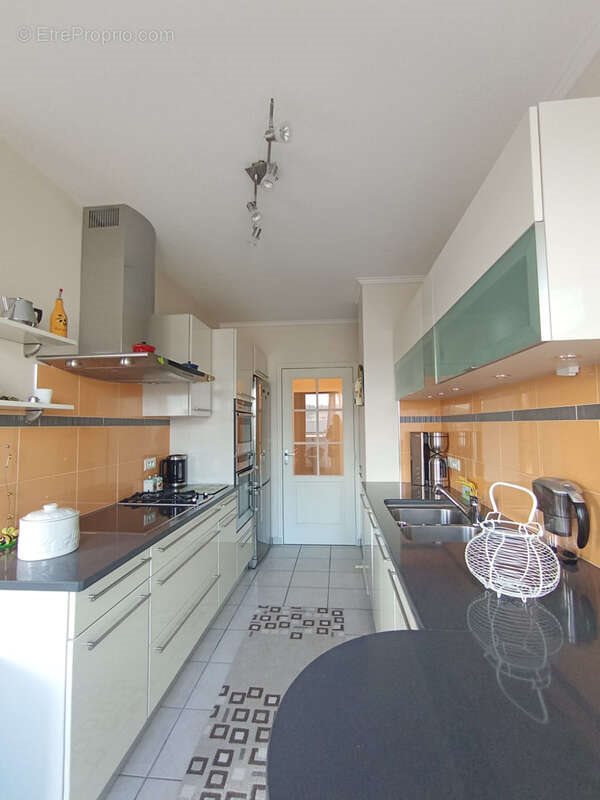 Appartement à vendre, 73m², Arpajon-sur-Cère