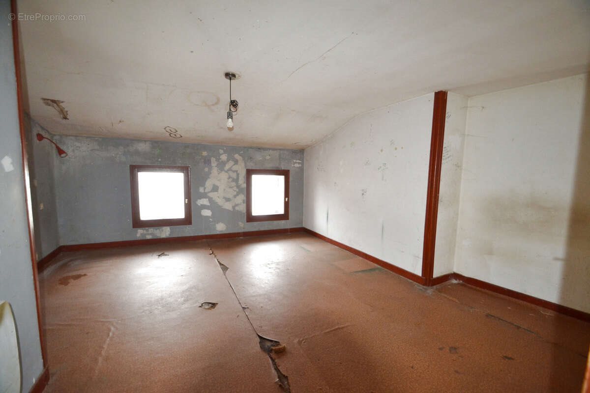 Maison à vendre, 81m², Gannat