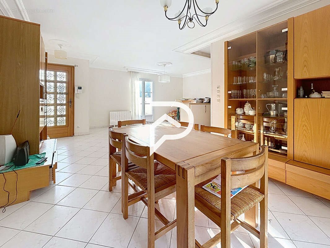 Maison à vendre, 90m², Chambray-lès-Tours