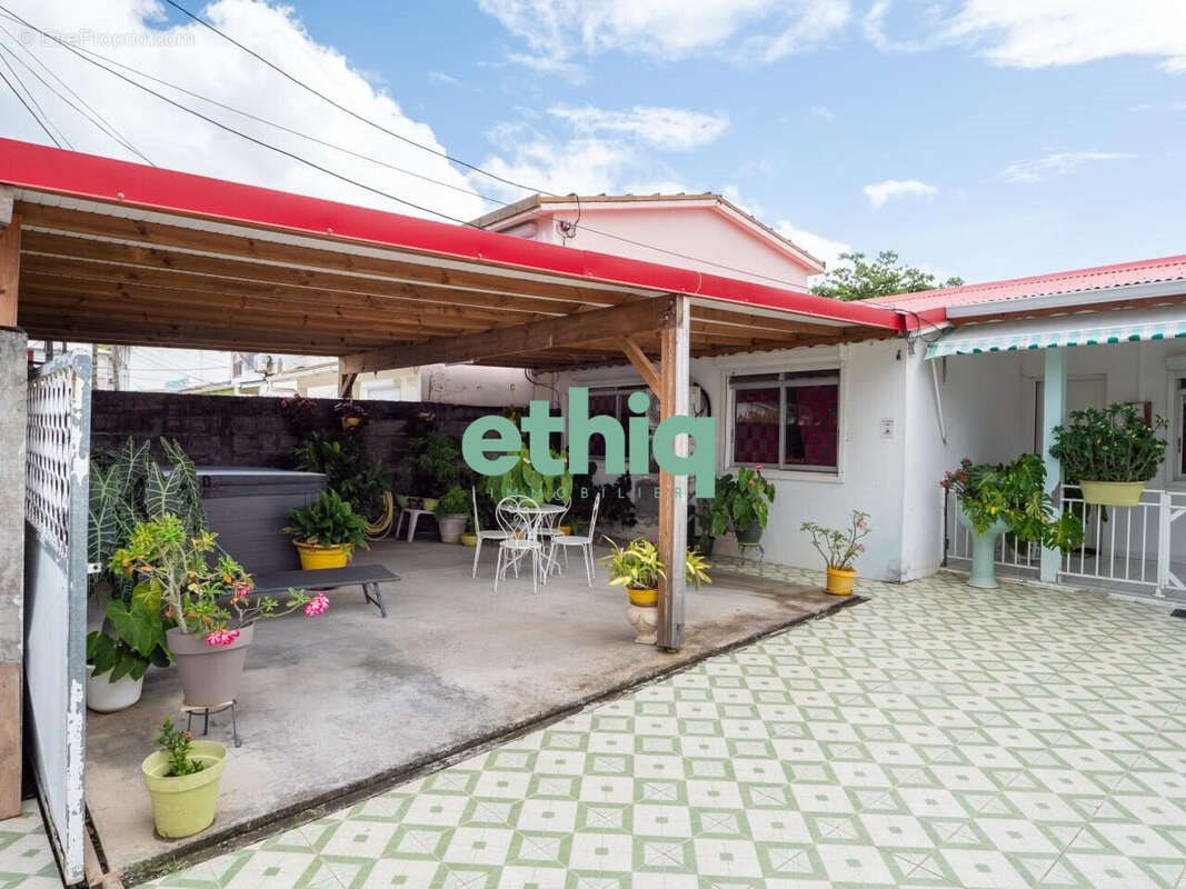 Maison à vendre, 78m², Goyave