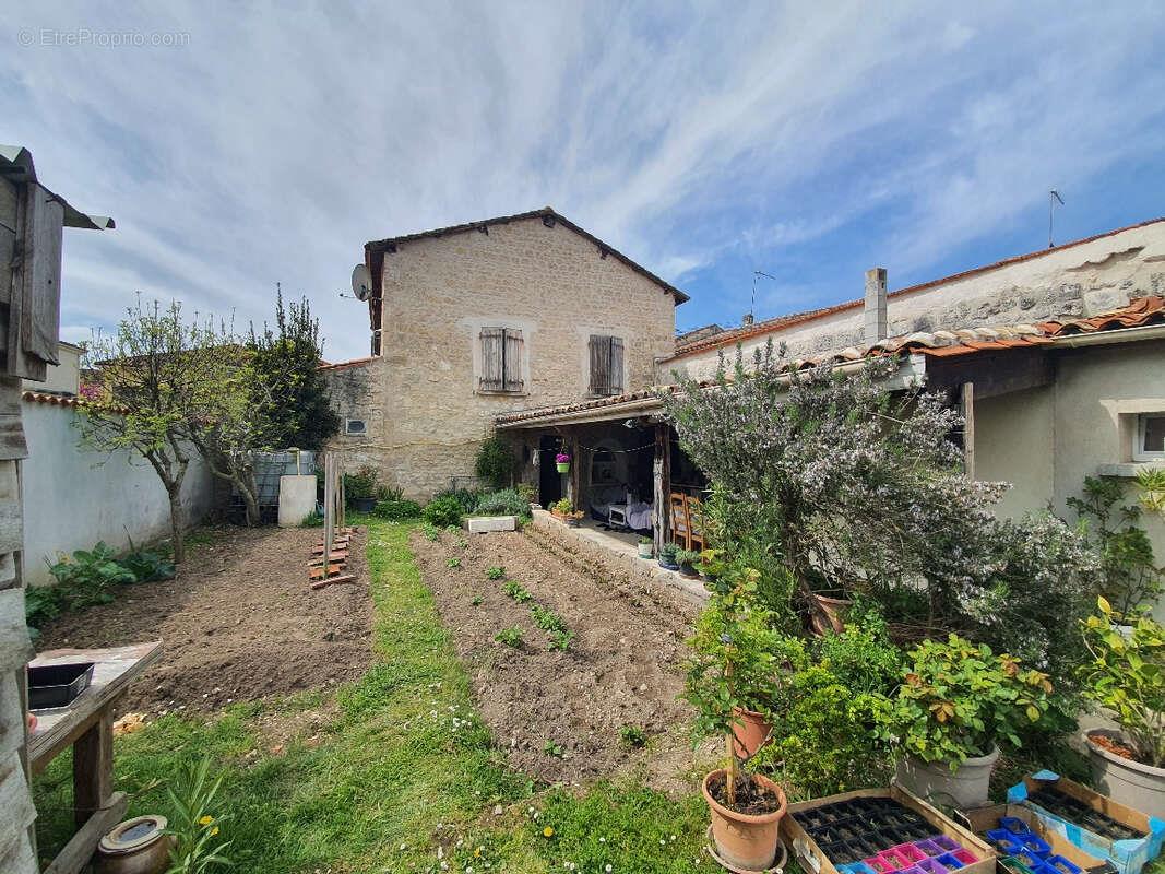 Appartement à vendre, 225m², La Couronne