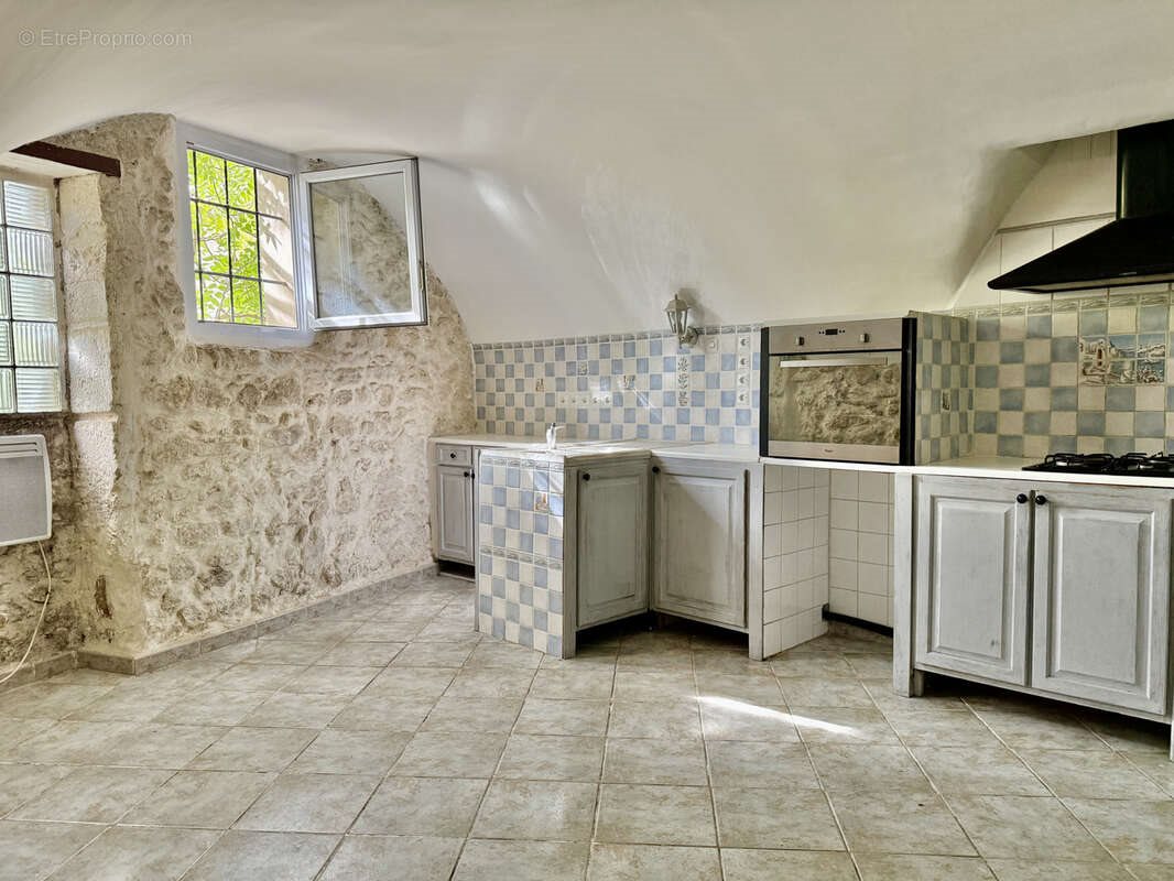 Maison à vendre, 170m², Alleins