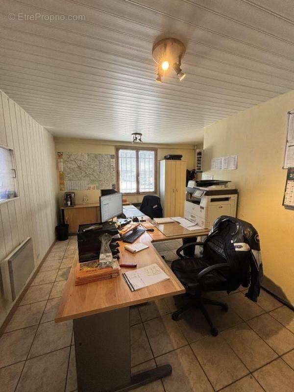 Maison à vendre, 965m², La Chapelle-Saint-Luc