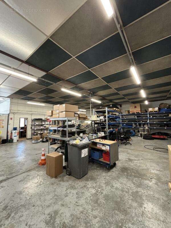 Maison à vendre, 965m², La Chapelle-Saint-Luc