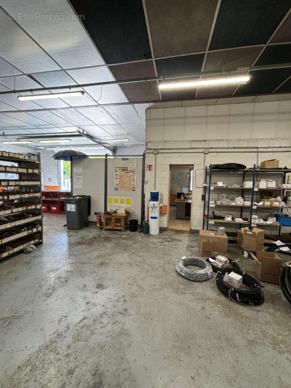 Maison à vendre, 965m², La Chapelle-Saint-Luc