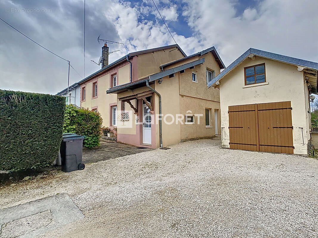 Appartement à vendre, 179m², Neufchâteau