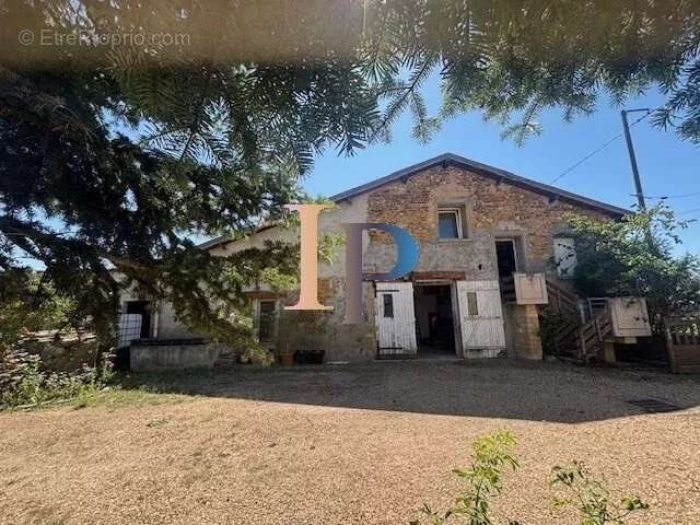 Maison à vendre, 152m², Pouilly-sous-Charlieu