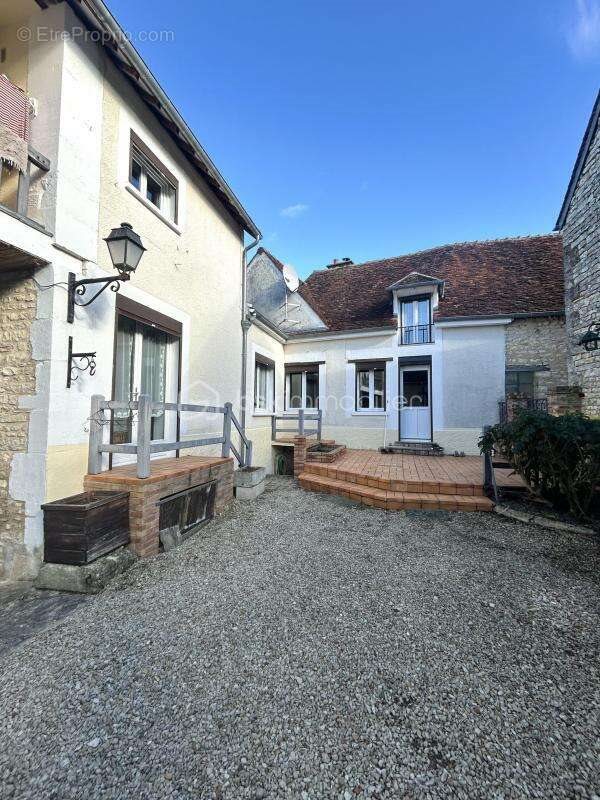 Maison à vendre, 117m², Tonnerre