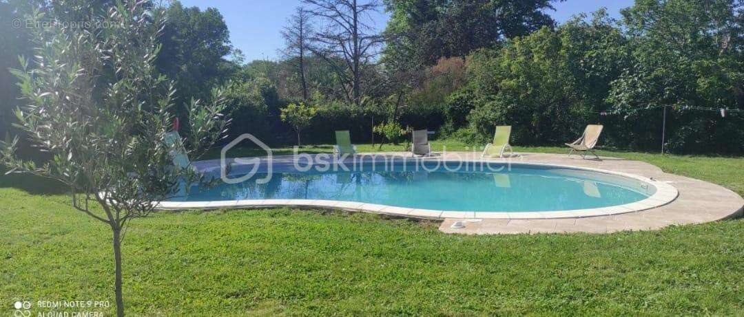 Maison à vendre, 400m², Saint-Simon-de-Bordes