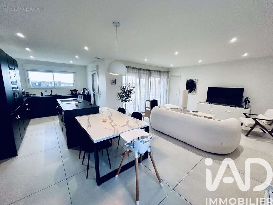 Maison à vendre, 160m², Avril