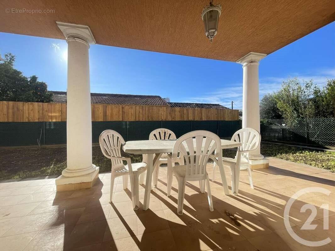 Maison à vendre, 165m², Saint-Laurent-du-Var