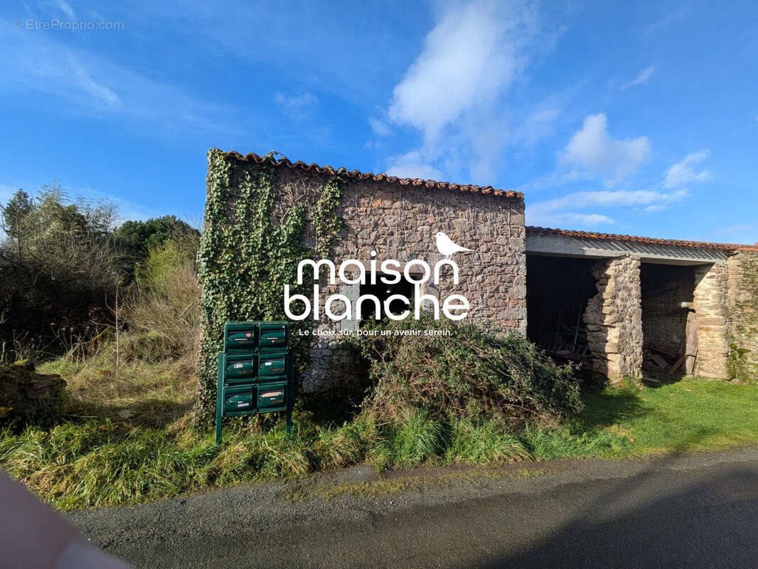 Maison à vendre, 90m², Nesmy