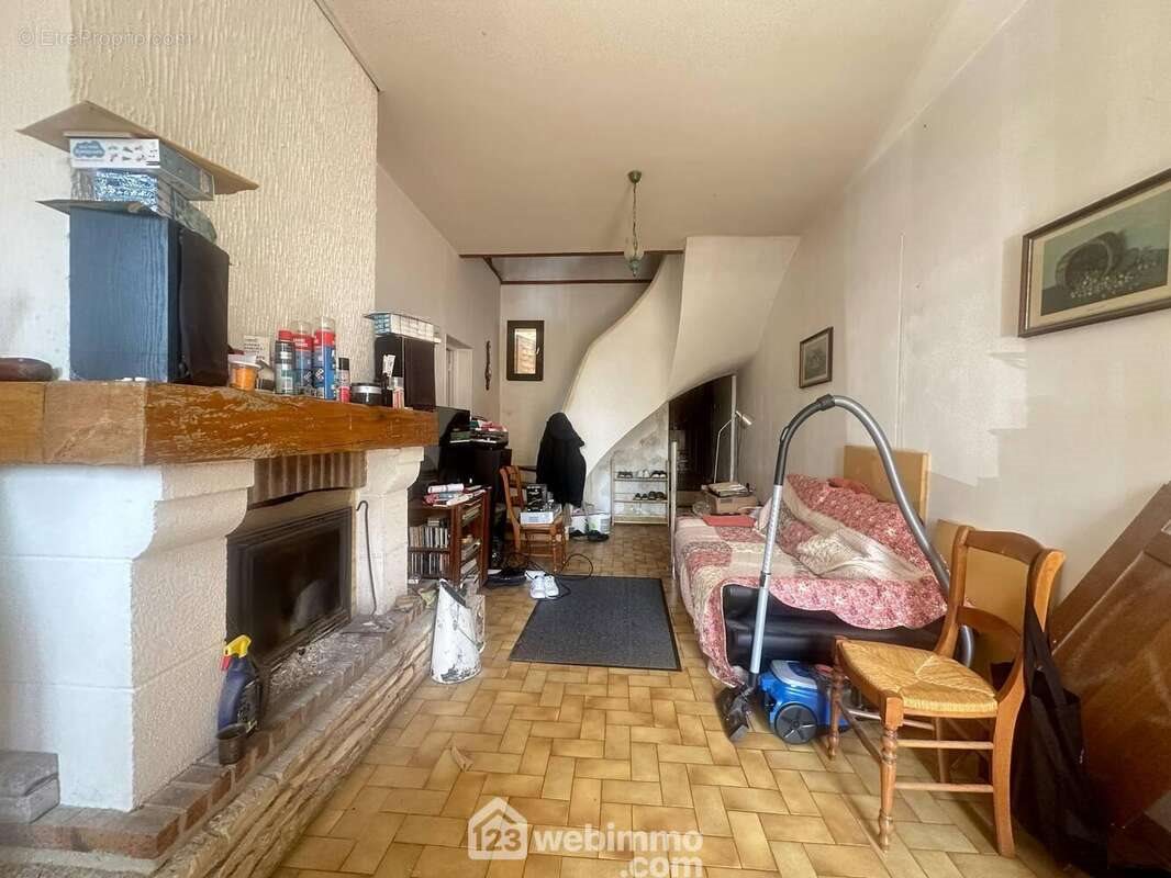 Maison à vendre, 84m², Martigny-Courpierre