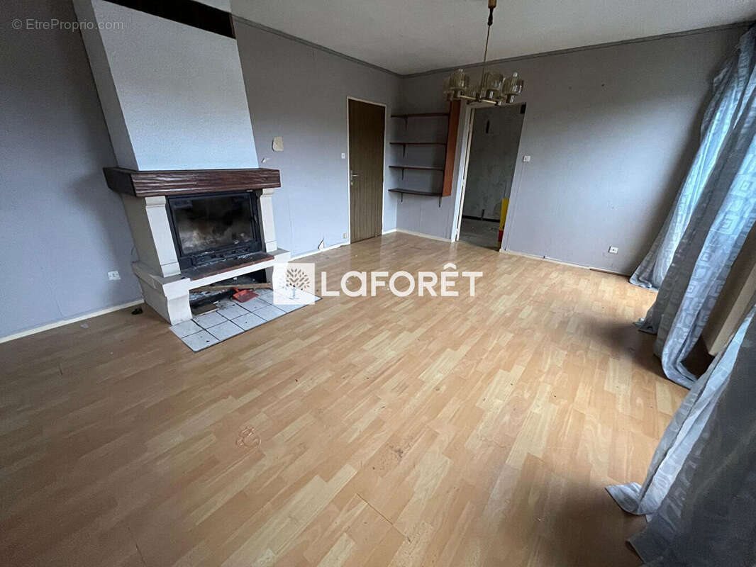 Appartement à vendre, 66m², Eloie