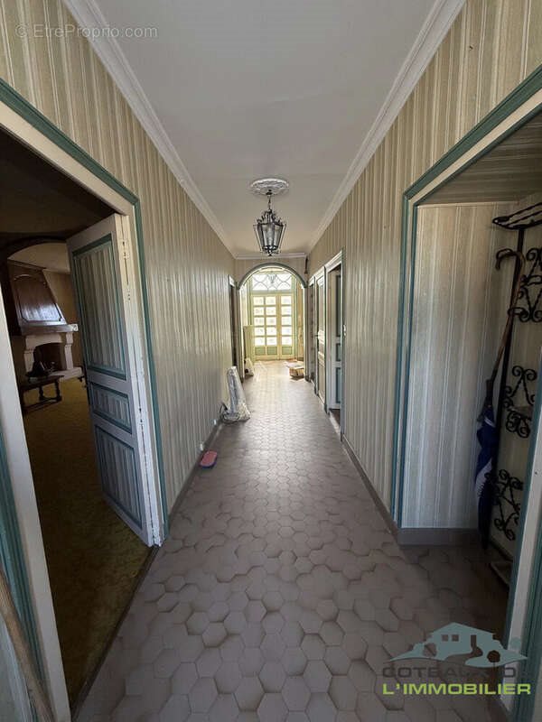 Maison à vendre, 184m², Courgeac