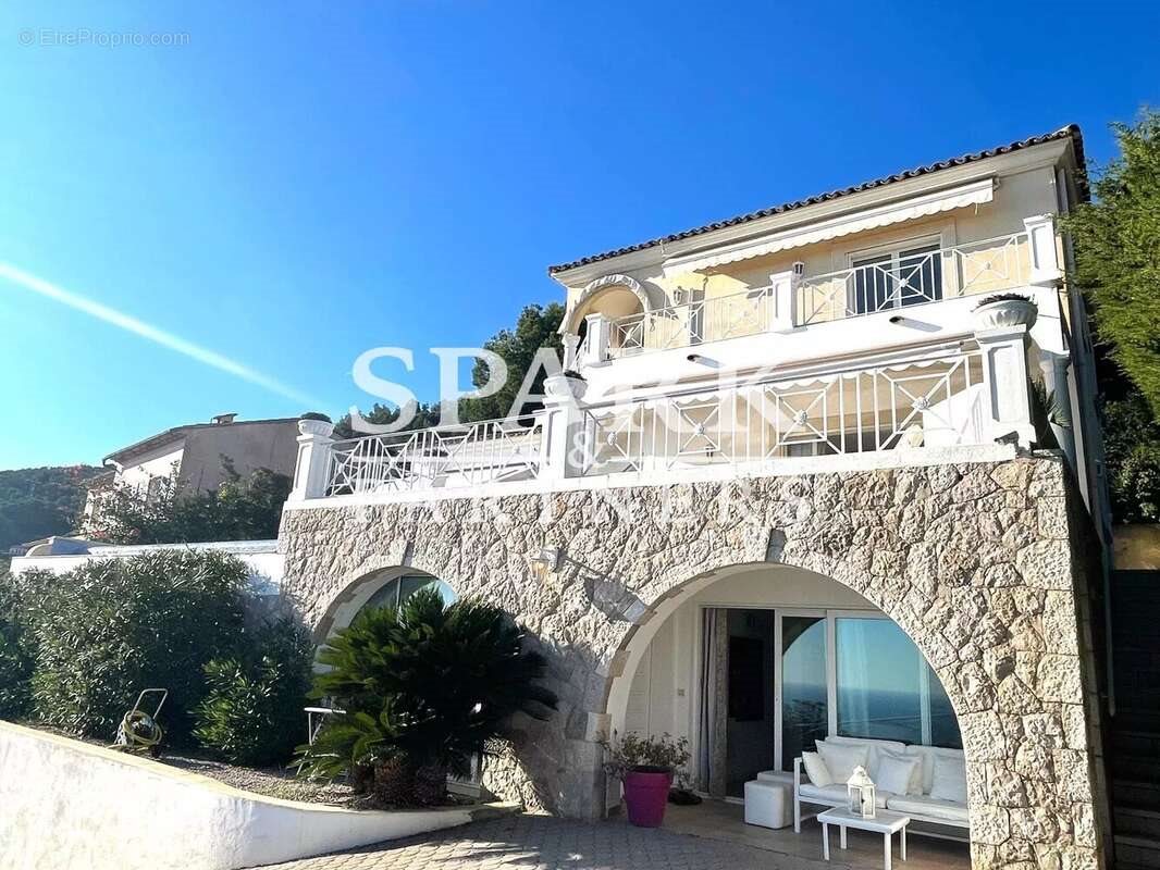 Maison à vendre, 390m², Beausoleil