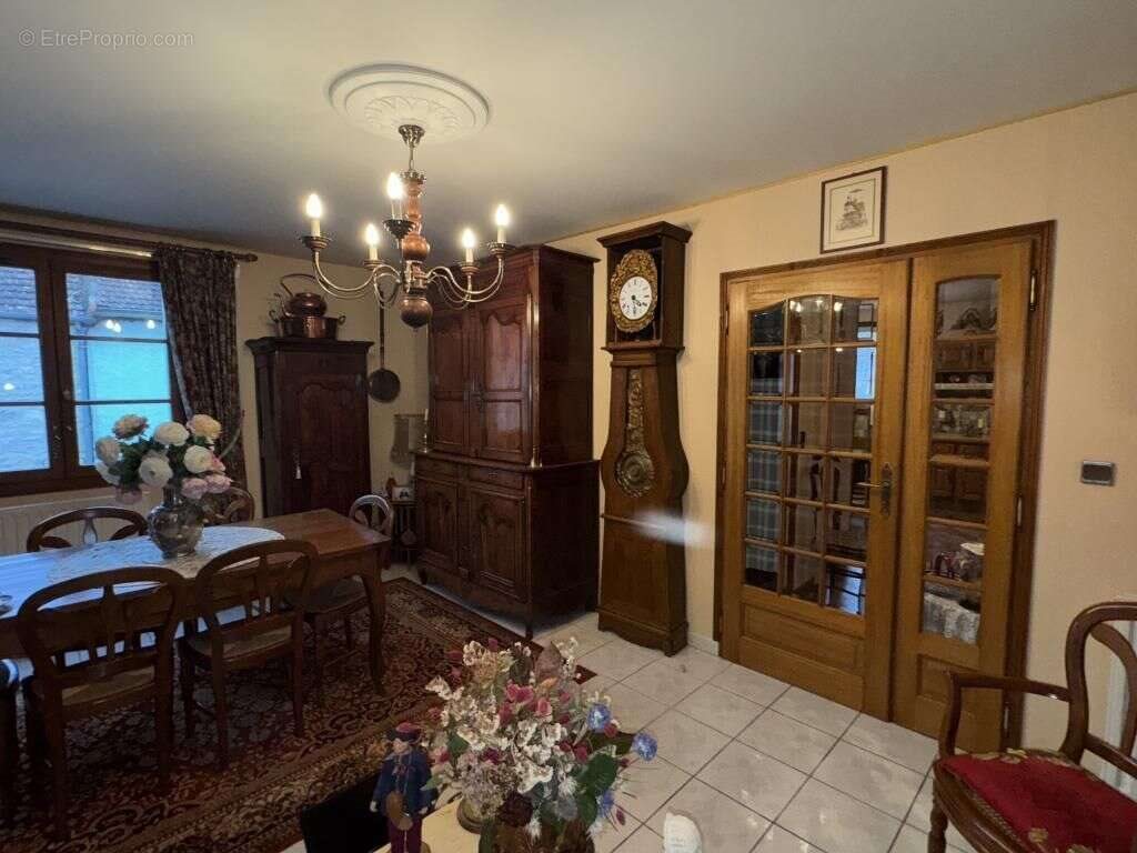 Appartement à vendre, 139m², Saint-Amand-Montrond