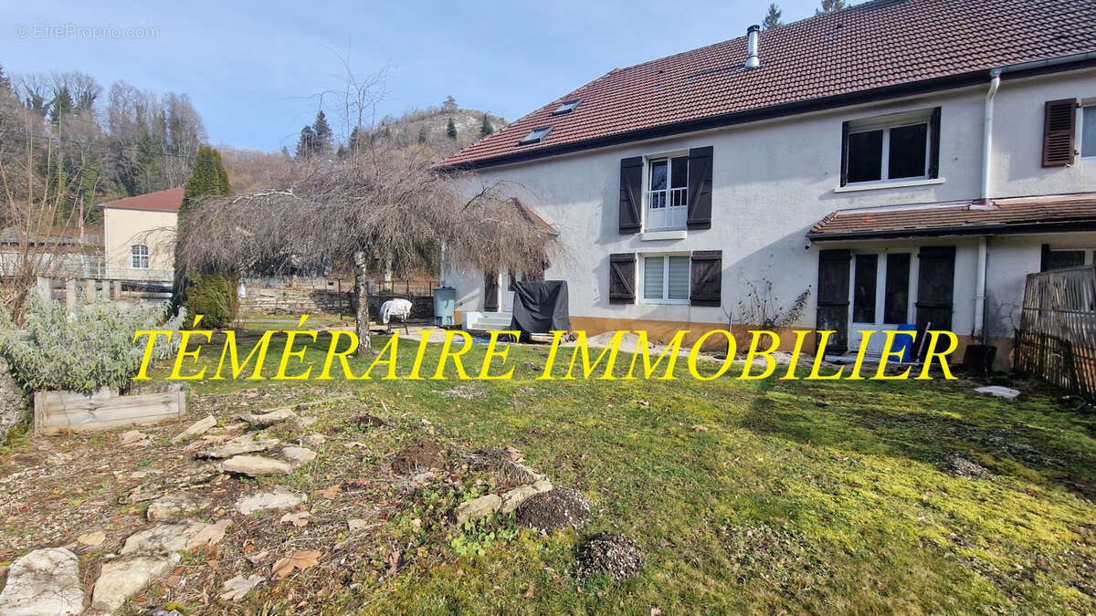 Maison à vendre, 151m², Bourg-de-Sirod