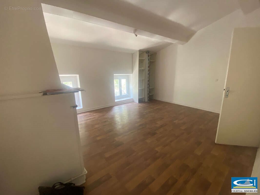 Appartement à vendre, 28m², Tournon-sur-Rhône