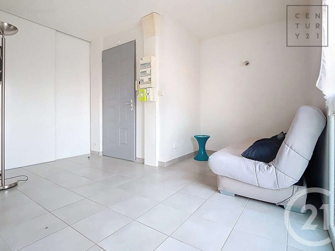 Appartement à vendre, 22m², Saint-Julien-les-Villas
