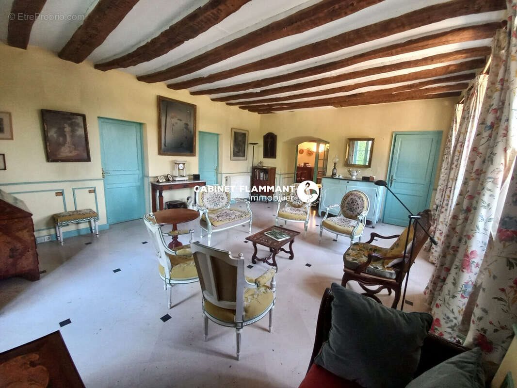 Maison à vendre, 317m², Semur-en-Auxois