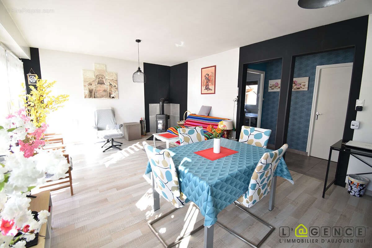 Maison à vendre, 70m², Anould