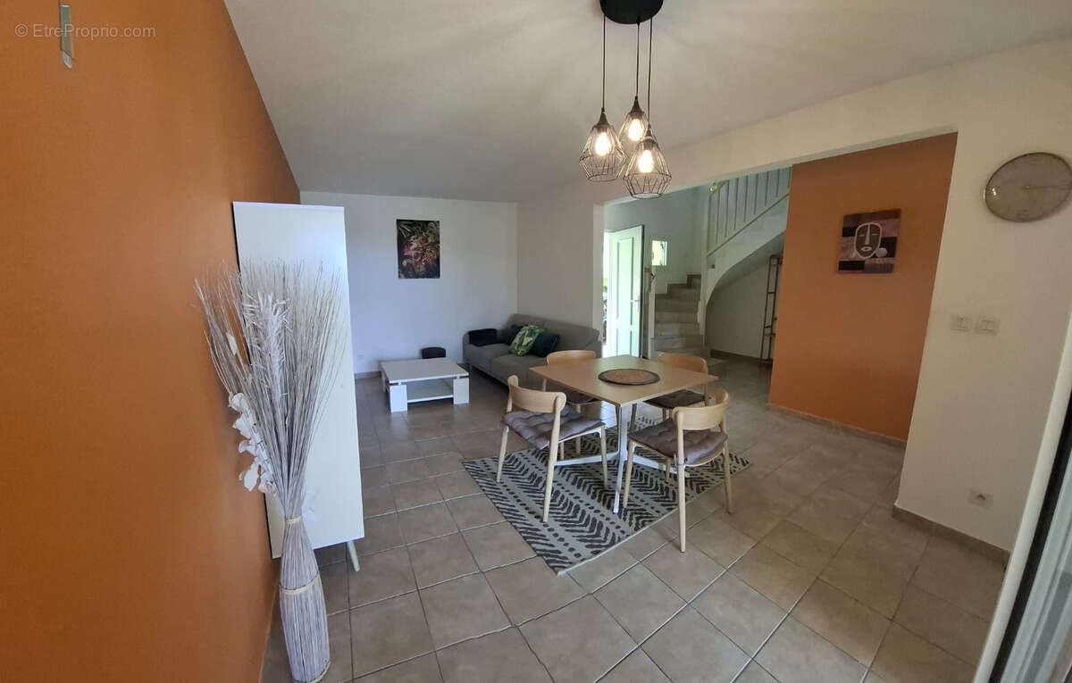 Appartement à vendre, 68m², Gourbeyre