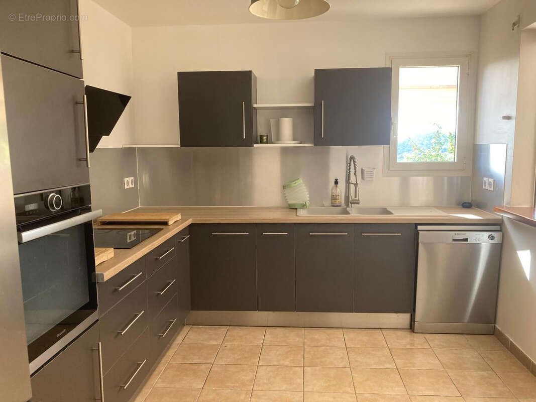Appartement à vendre, 91m², Gourbeyre