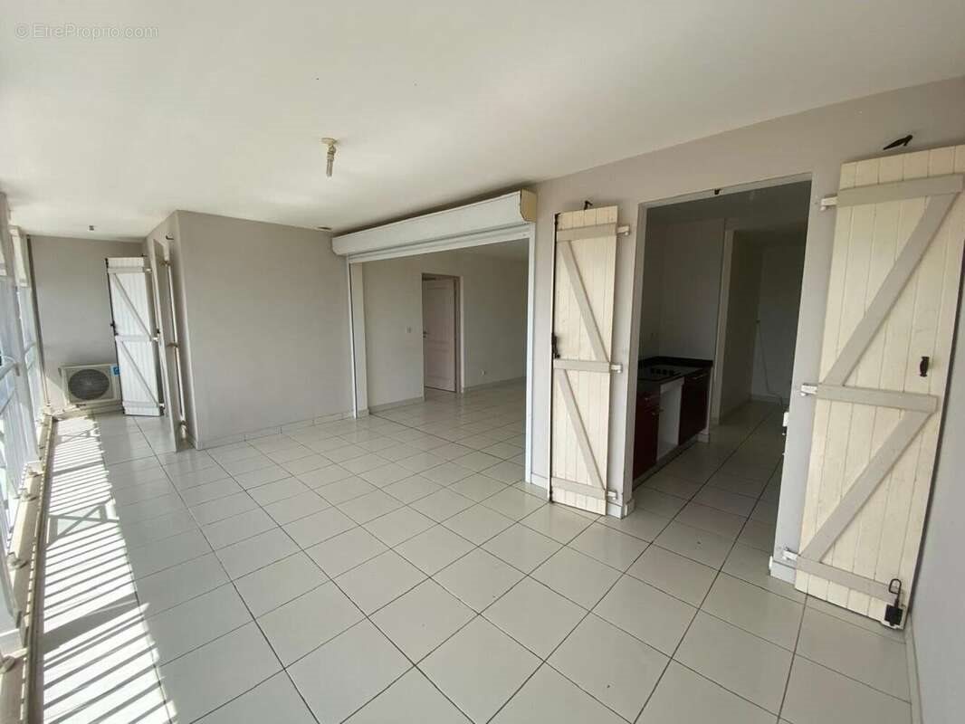 Appartement à vendre, 104m², Ducos