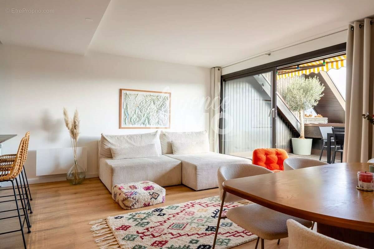 Appartement à vendre, 82m², Sévrier