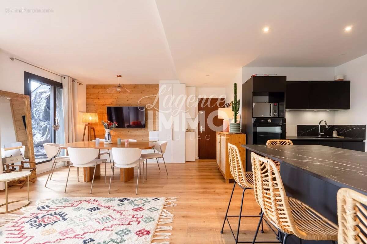 Appartement à vendre, 82m², Sévrier