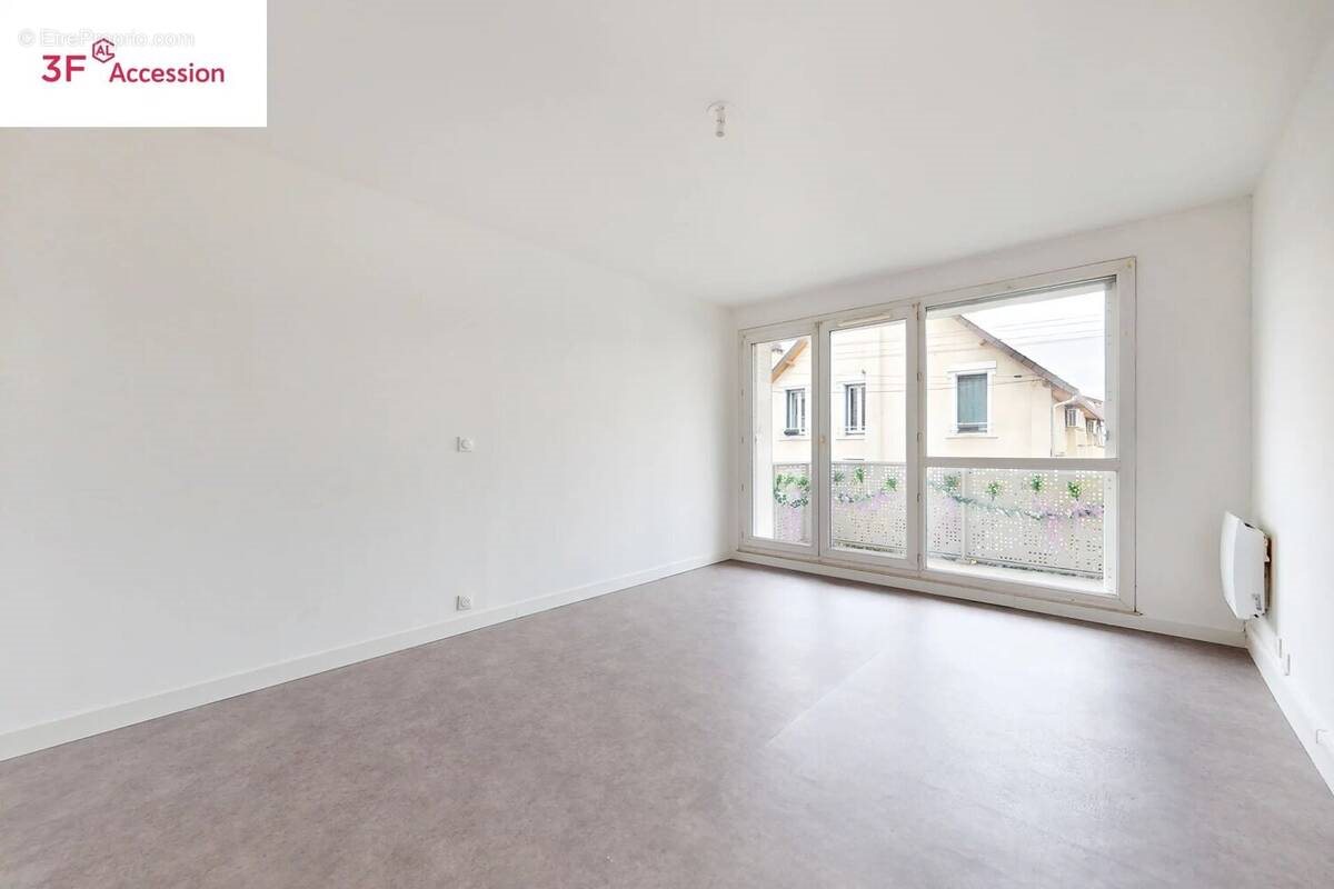 Appartement à vendre, 72m², Paray-Vieille-Poste