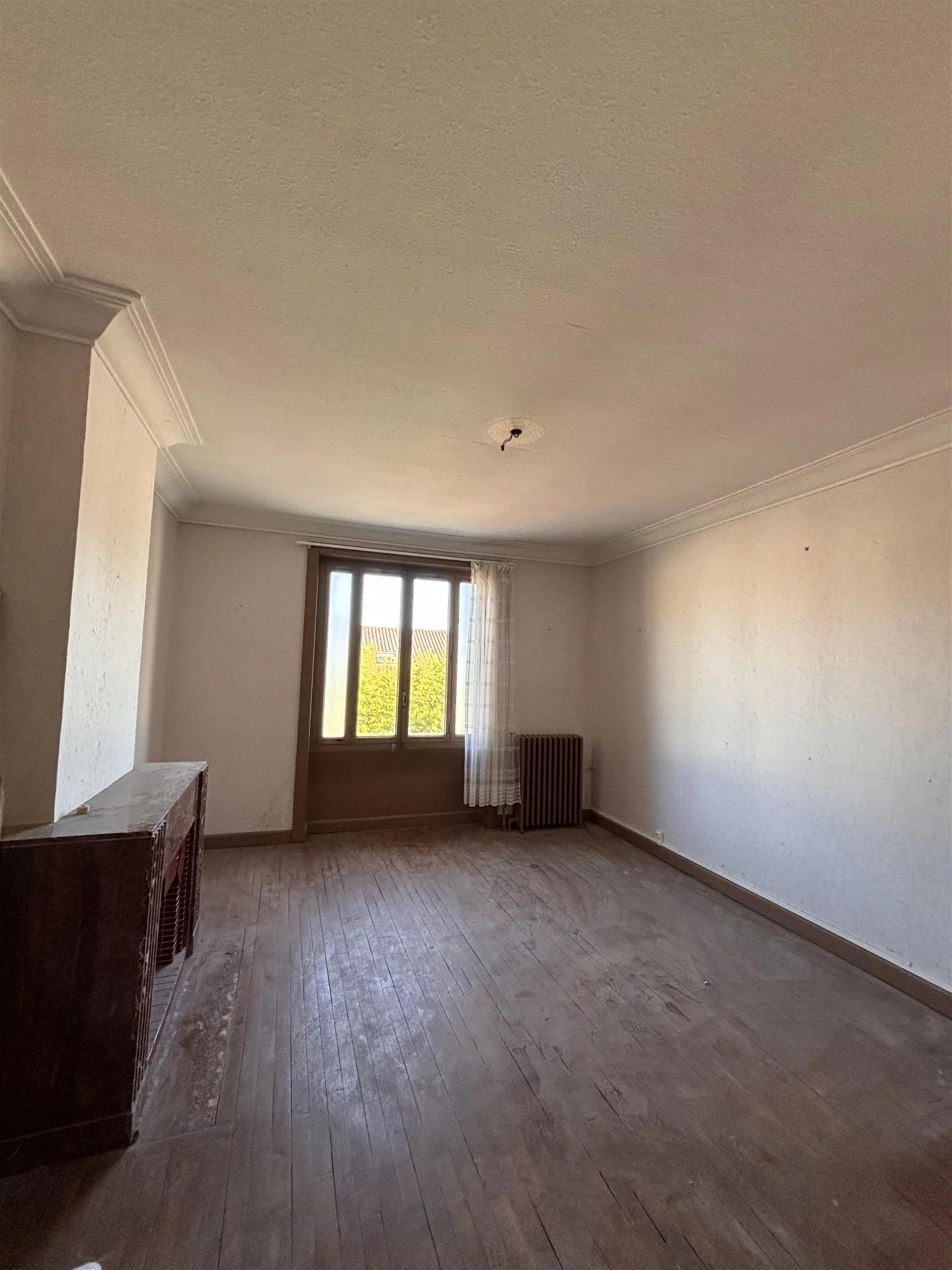 Appartement à vendre, 119m², Saint-Genest-Lerpt