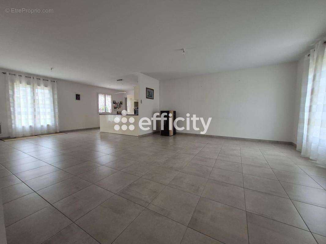 Maison à vendre, 110m², Chaillac-sur-Vienne