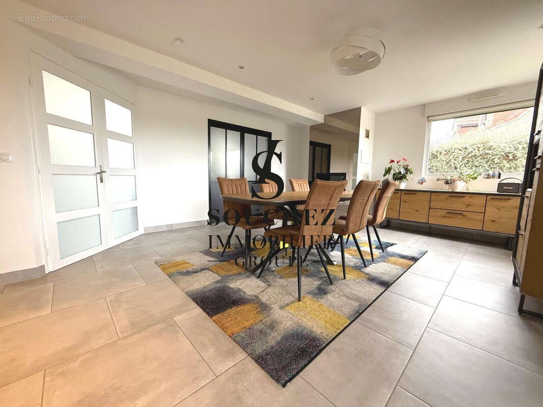 Maison à vendre, 185m², Gouy-sous-Bellonne