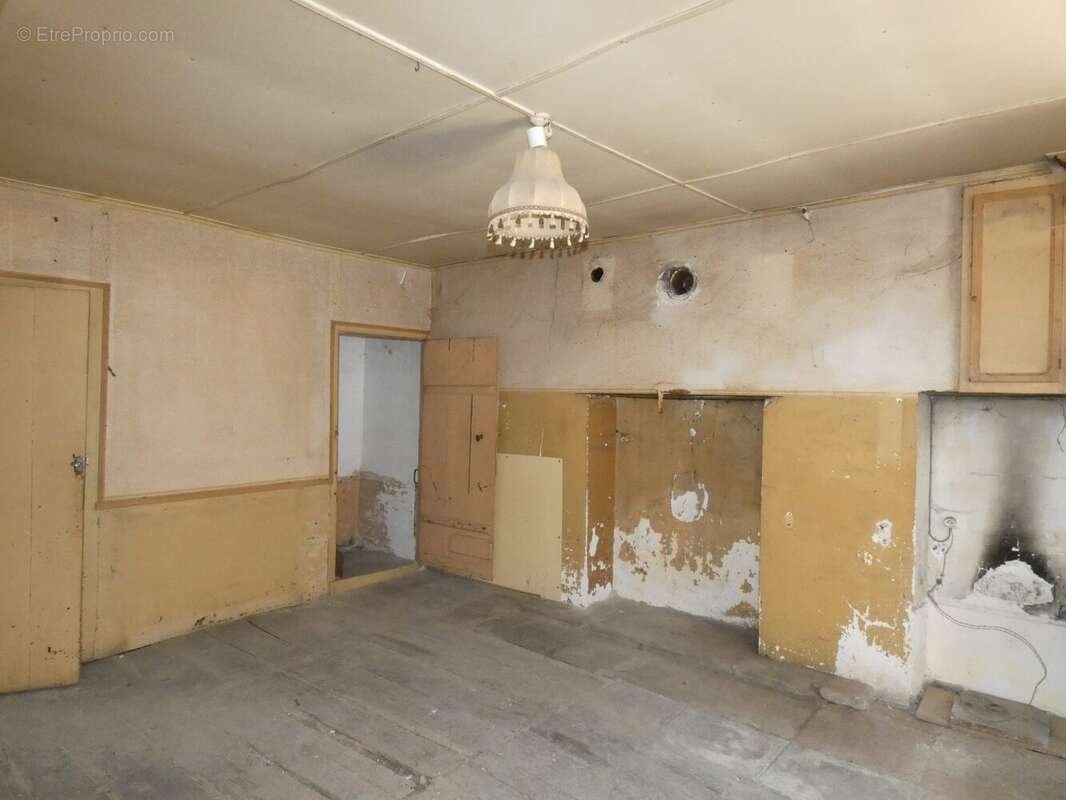 Maison à vendre, 77m², Cressat