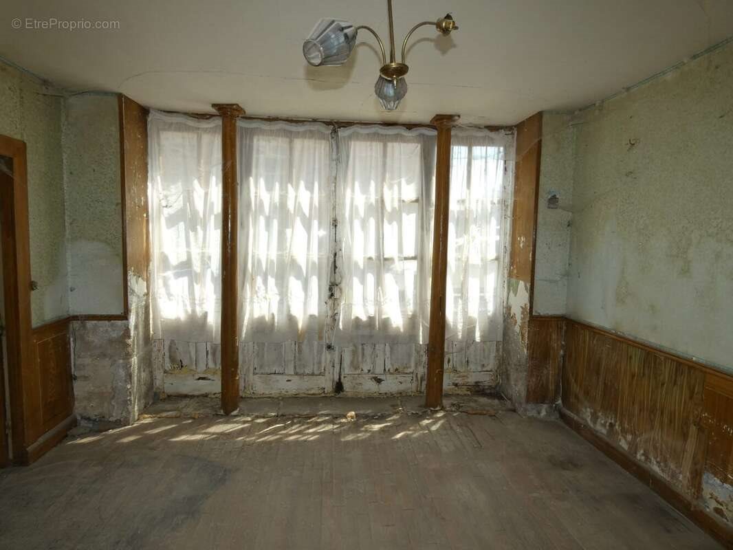 Maison à vendre, 77m², Cressat