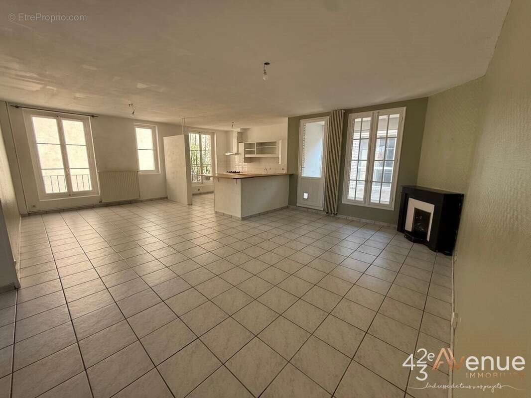 Appartement à vendre, 166m², Saint-Etienne