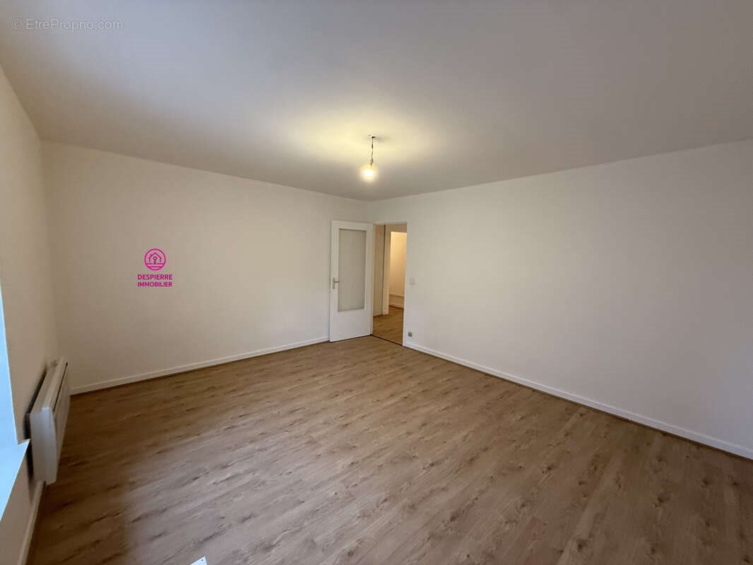 Appartement à vendre, 64m², Roussillon