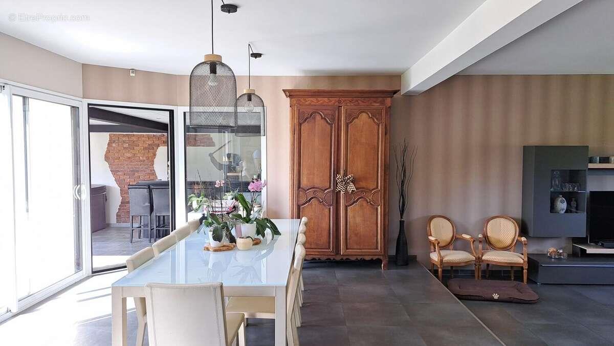 Maison à vendre, 240m², Ailly-le-Haut-Clocher