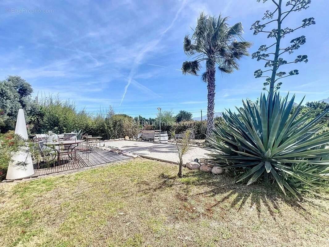 Maison à vendre, 165m², Calvi