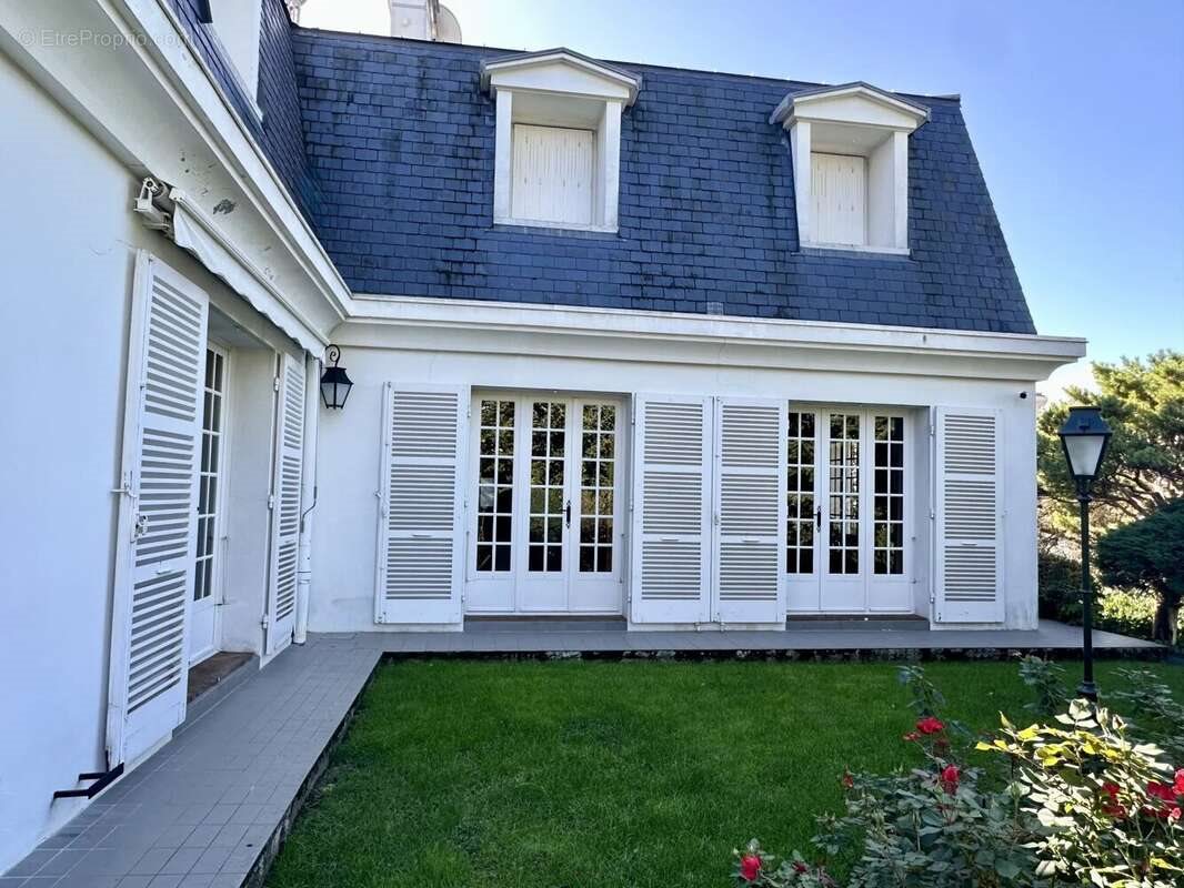 Maison à vendre, 225m², Aix-les-Bains
