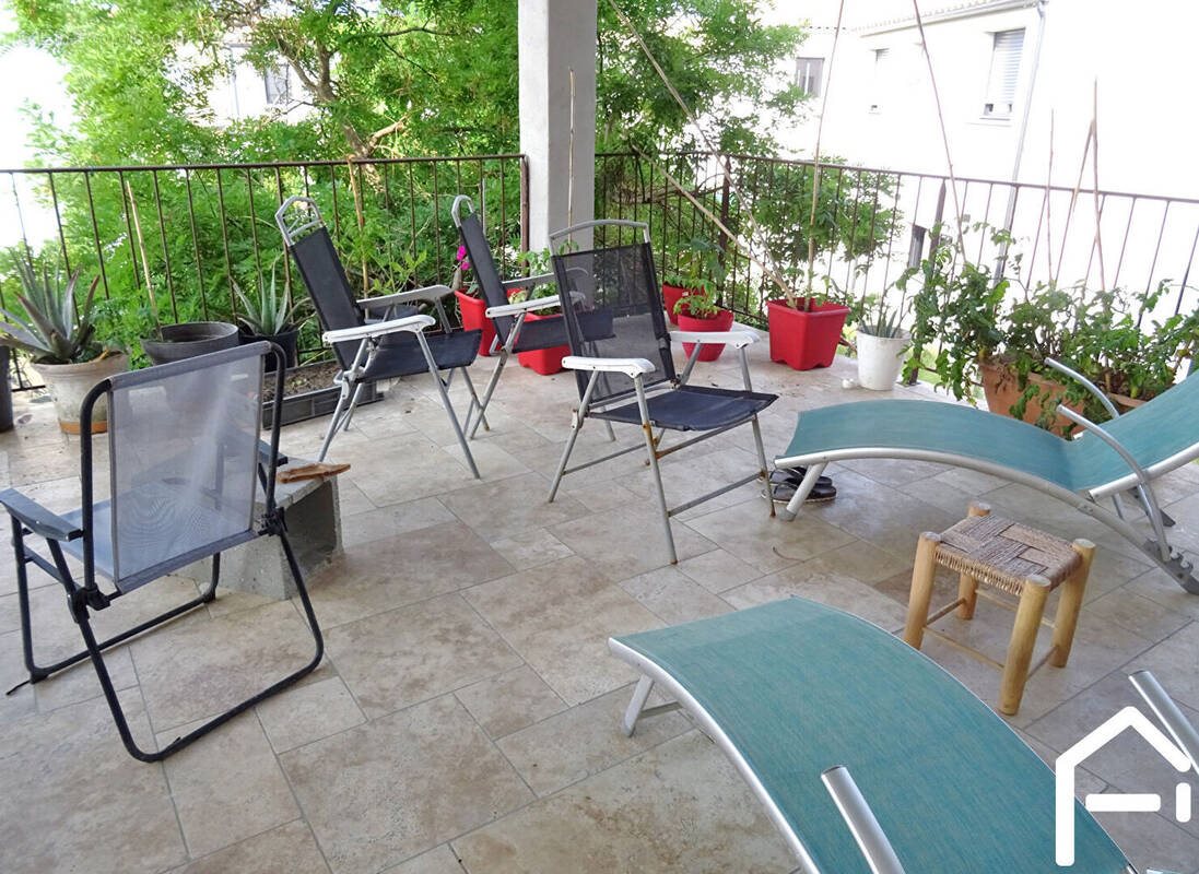 Appartement à vendre, 117m², Poussan