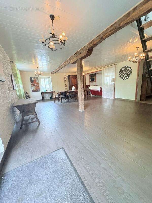 Maison à vendre, 236m², Broye-Aubigney-Montseugny