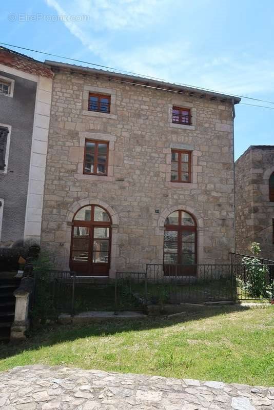 Maison à vendre, 206m², Lapte