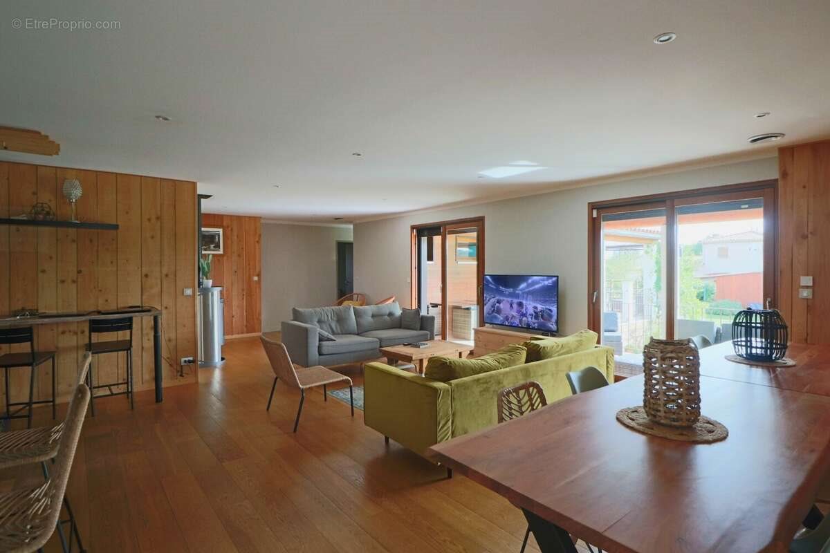 Maison à vendre, 160m², La Bruguière