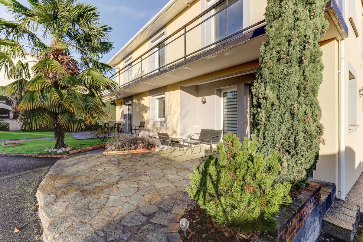 Maison à vendre, 210m², Cébazat