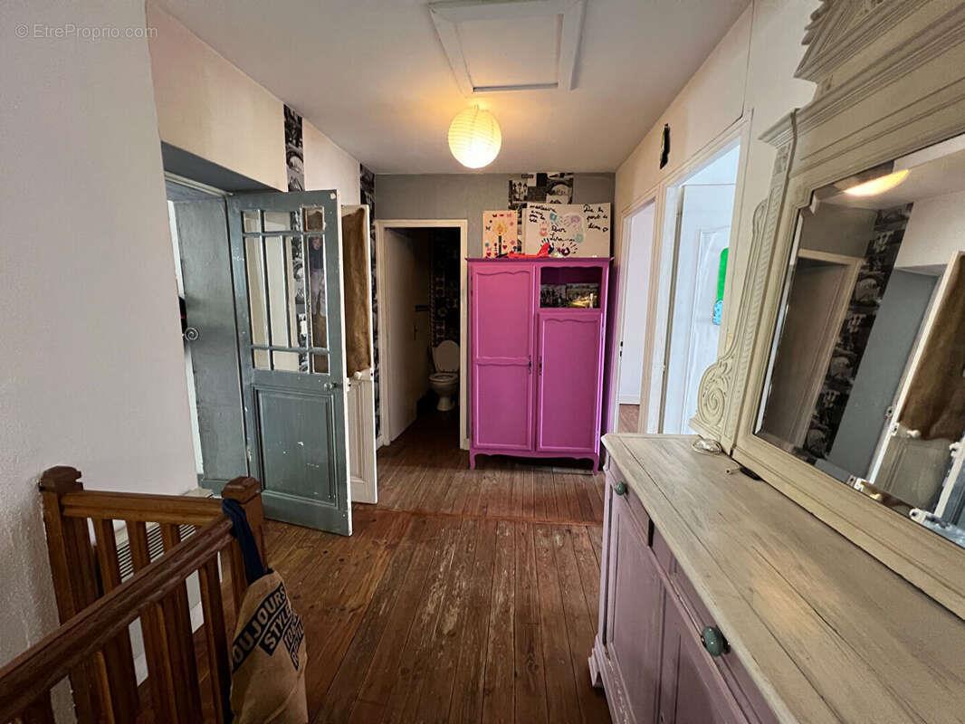 Appartement à vendre, 215m², Ruelle-sur-Touvre